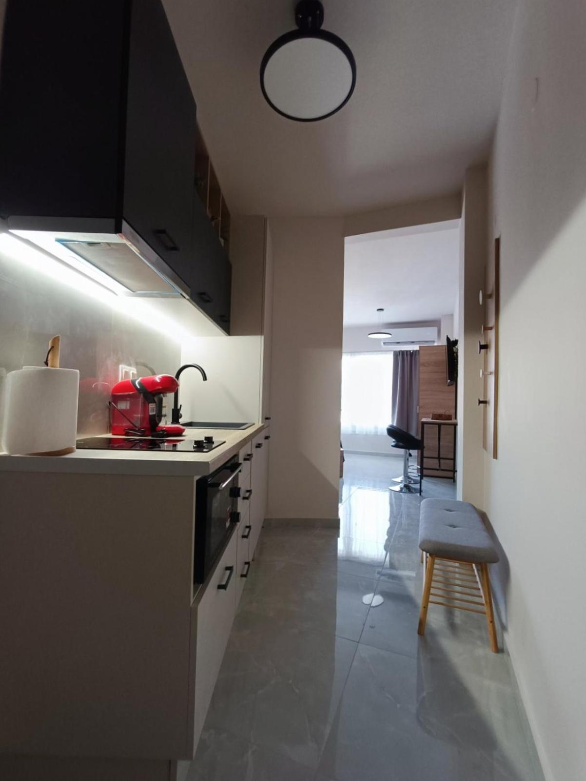 Central Studio In Veria Kültér fotó