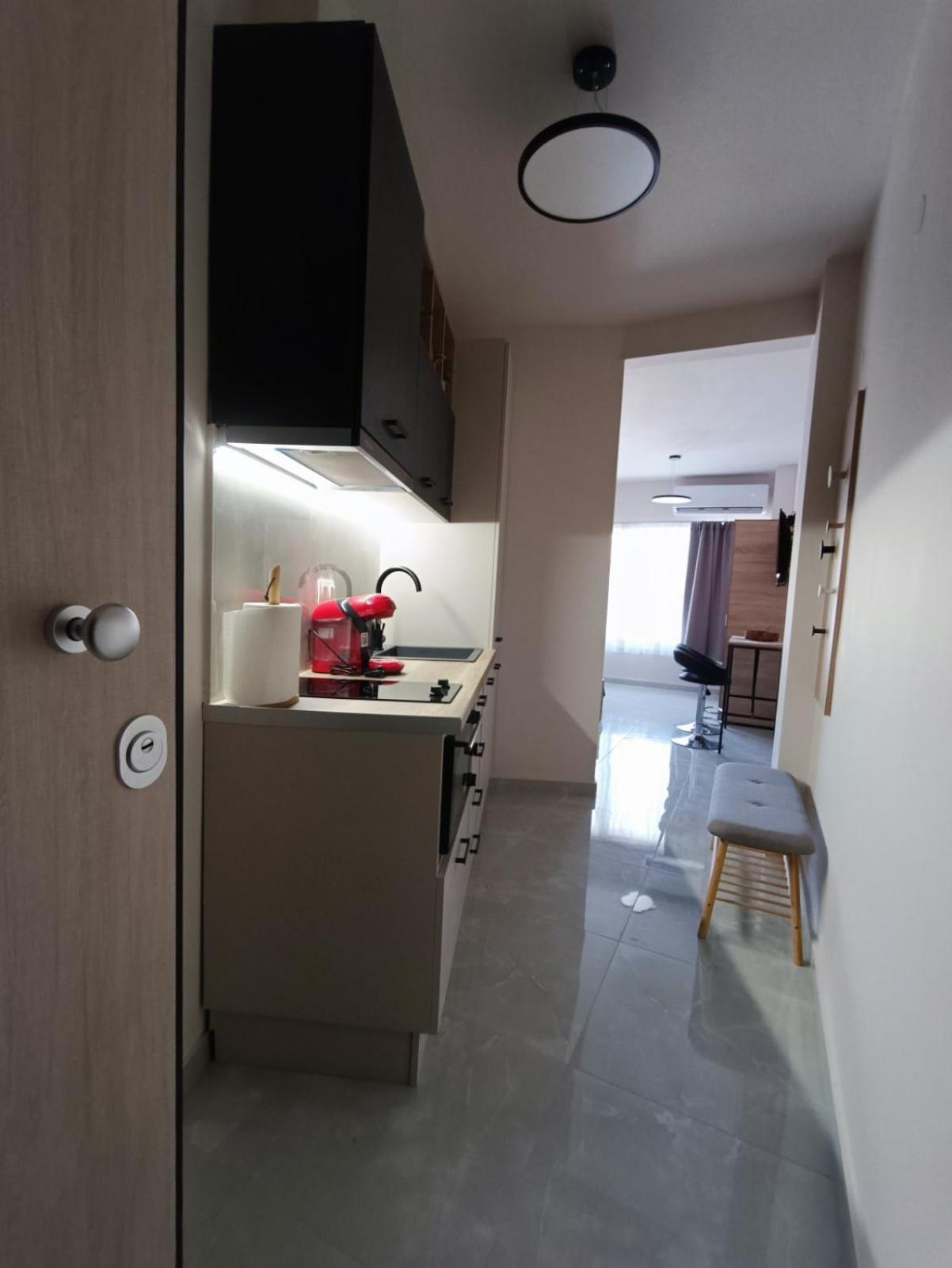 Central Studio In Veria Kültér fotó