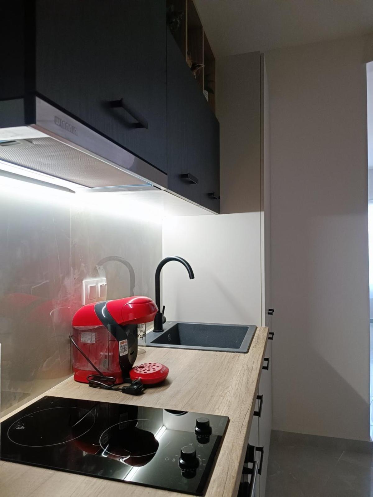 Central Studio In Veria Kültér fotó