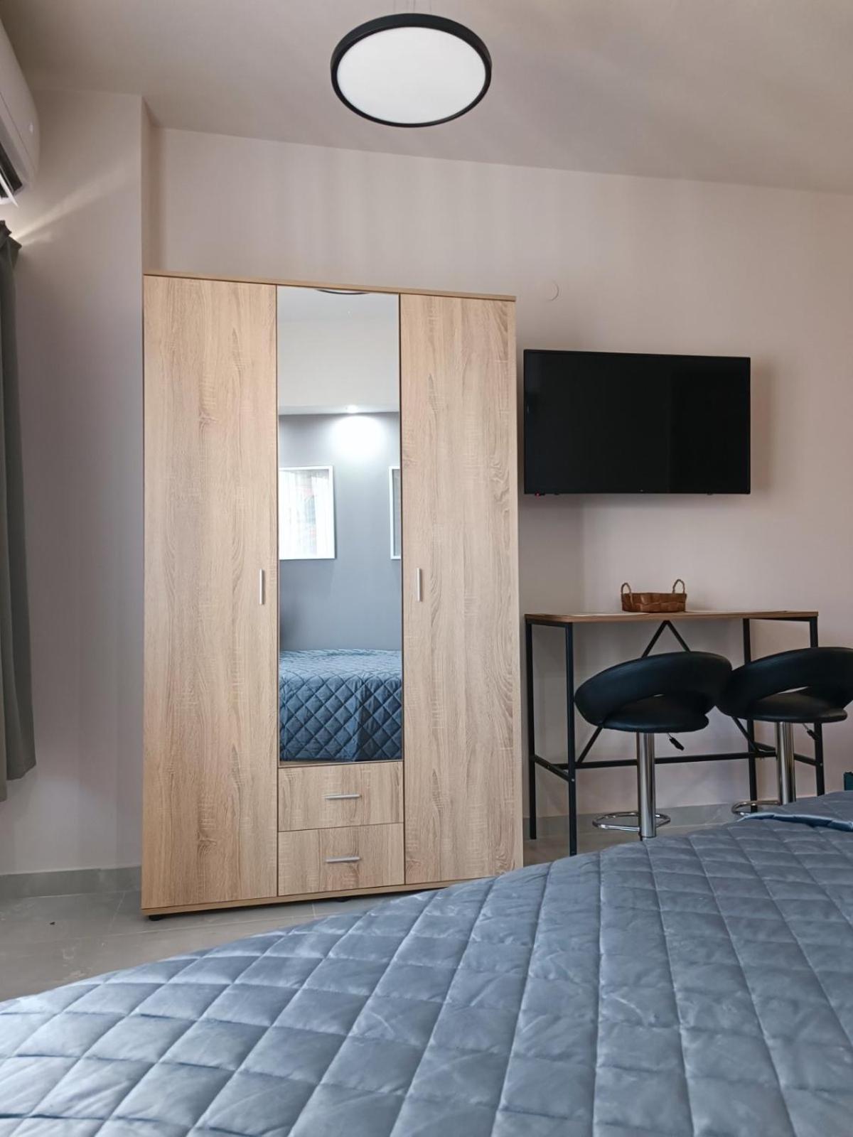 Central Studio In Veria Kültér fotó